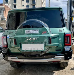 New BYD Leopard 8 2.0 Hybrid AWD 2025 Green