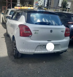 Suzuki Swift 2021 White