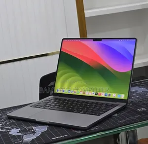 New Laptop Apple MacBook Pro 2023 M3 Pro 8GB Apple M3 Pro SSD 512GB