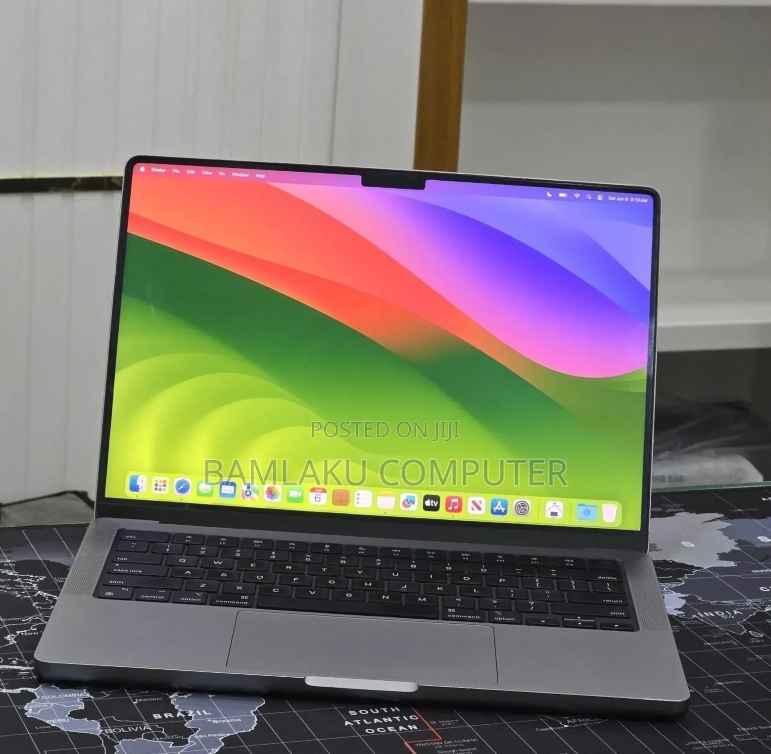 New Laptop Apple MacBook Pro 2023 M3 Pro 8GB Apple M3 Pro SSD 512GB
