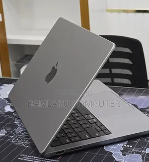 New Laptop Apple MacBook Pro 2023 M3 Pro 8GB Apple M3 Pro SSD 512GB