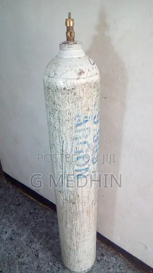 Oxygen Cylinder With Regulator