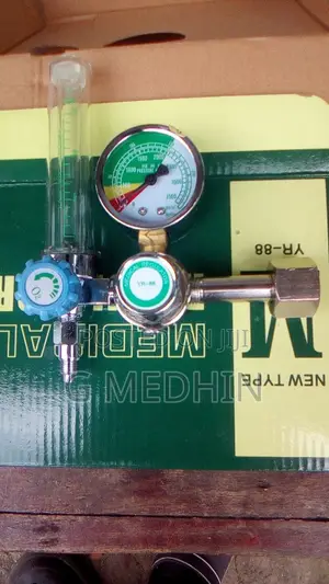 Oxygen Cylinder With Regulator