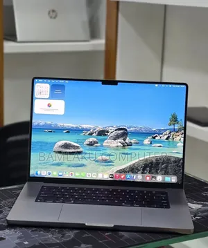 New Laptop Apple MacBook Pro 2022 M2 16GB Apple M2 SSD 512GB