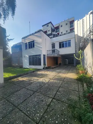 5bdrm House in Bole for rent