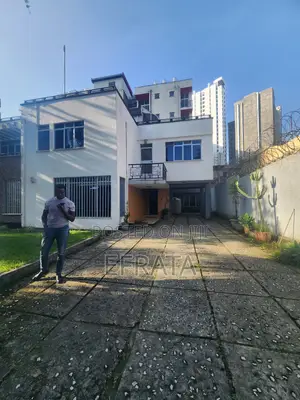 5bdrm House in Bole for rent