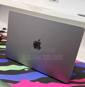 New Laptop Apple MacBook Pro 2023 M3 8GB Apple M3 Pro SSD 512GB