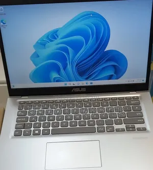 New Laptop Asus Vivobook 14 8GB Intel SSD 256GB