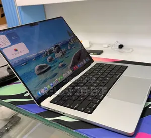 New Laptop Apple MacBook Pro 2021 M1 16GB Apple M1 Pro SSD 512GB