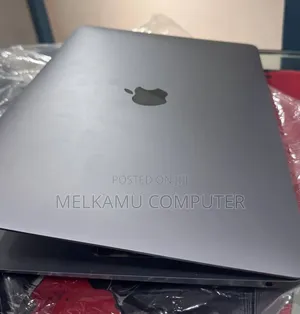 New Laptop Apple MacBook Air 2018 8GB Intel Core i5 SSD 128GB