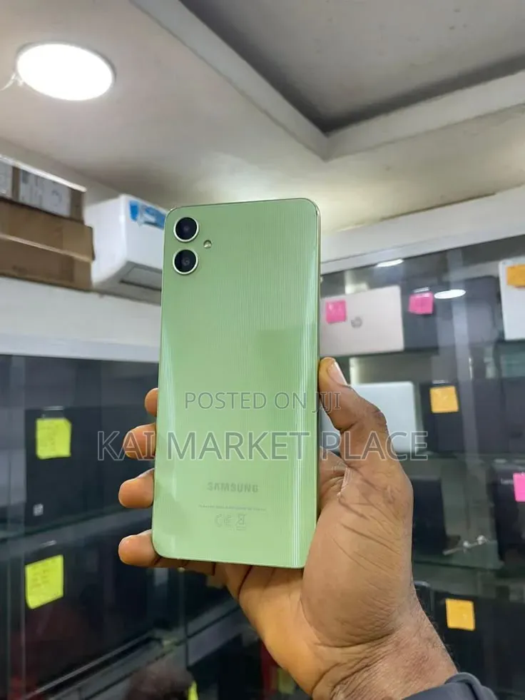 Samsung Galaxy A05 128 GB