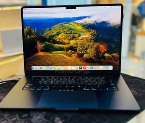 New Laptop Apple MacBook Air 2024 M3 8GB Apple M3 SSD 256GB
