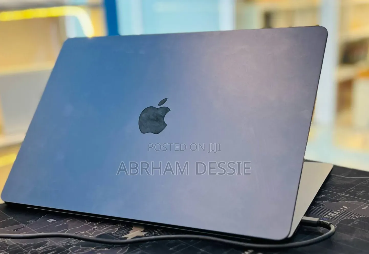 New Laptop Apple MacBook Air 2024 M3 8GB Apple M3 SSD 256GB