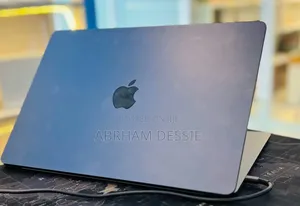 New Laptop Apple MacBook Air 2024 M3 8GB Apple M3 SSD 256GB