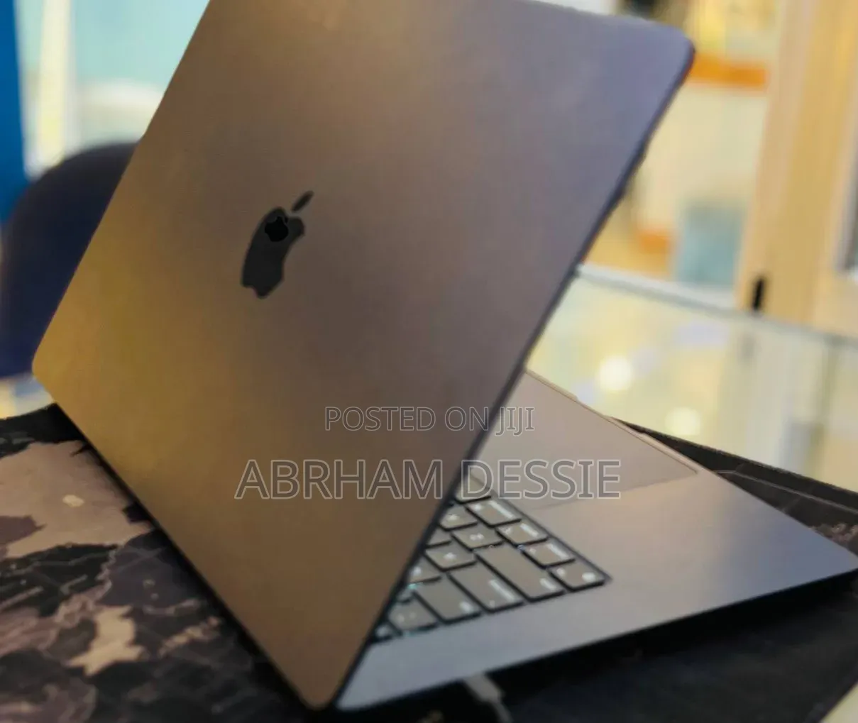 New Laptop Apple MacBook Air 2024 M3 8GB Apple M3 SSD 256GB