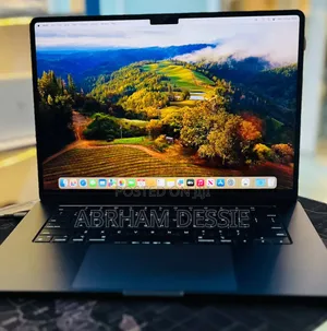 New Laptop Apple MacBook Air 2024 M3 8GB Apple M3 SSD 256GB