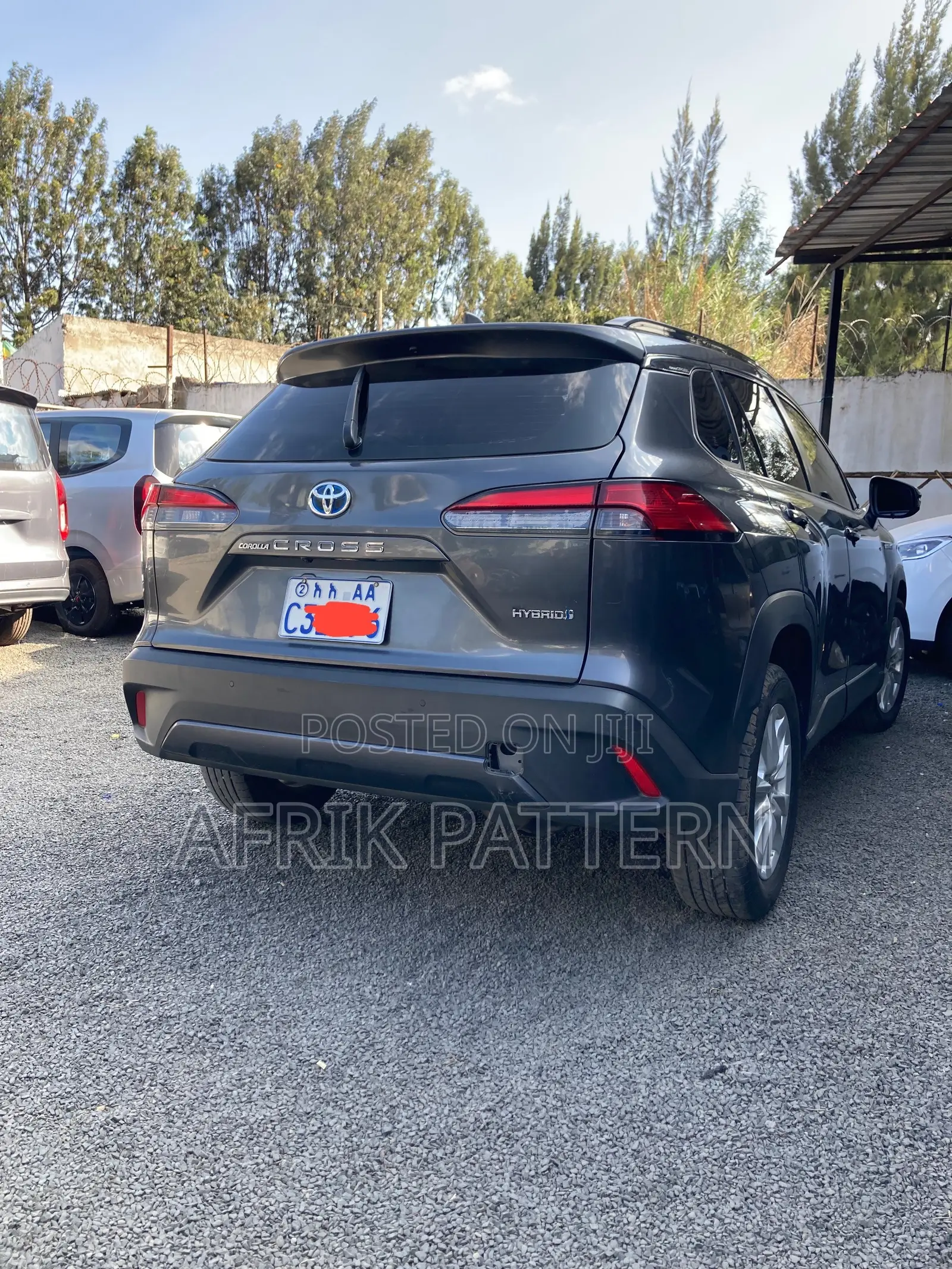 Toyota Corolla Cross 1.8 Hybrid AWD 2022 Gray