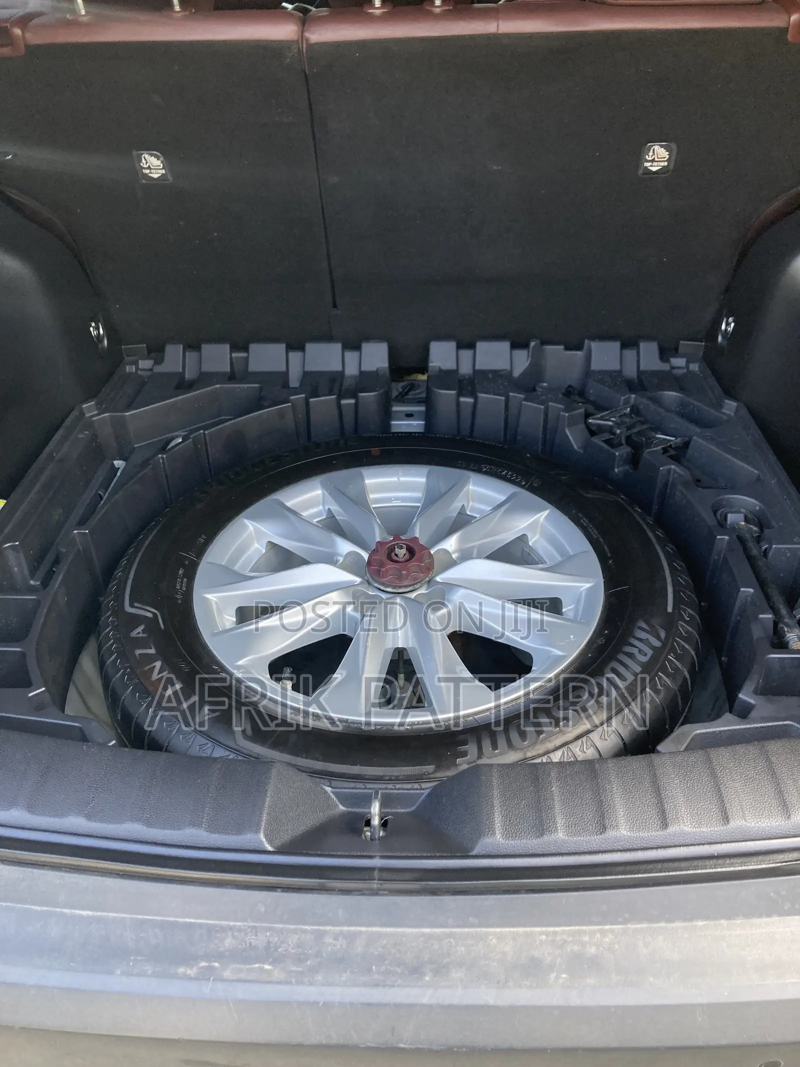Toyota Corolla Cross 1.8 Hybrid AWD 2022 Gray