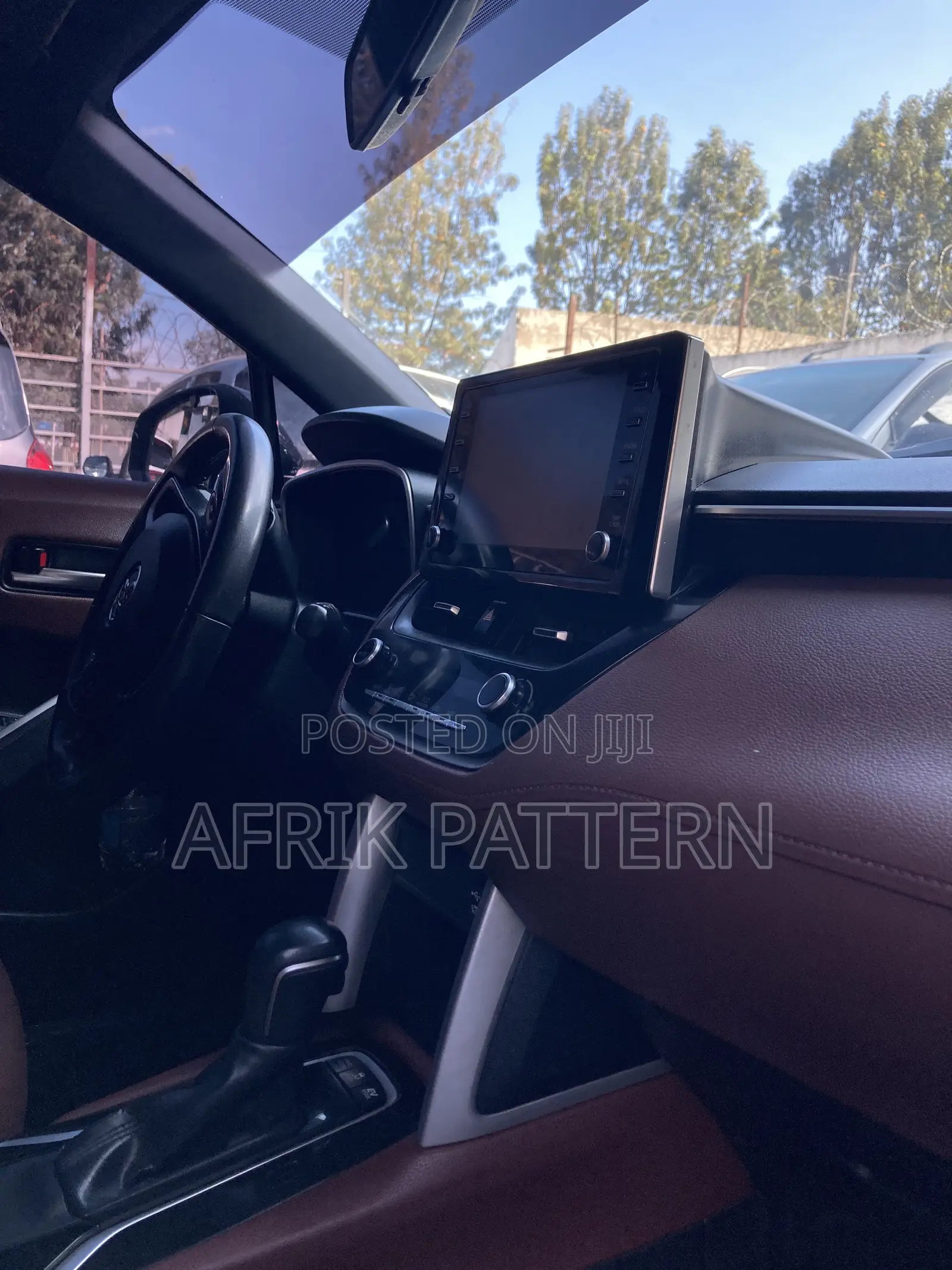 Toyota Corolla Cross 1.8 Hybrid AWD 2022 Gray