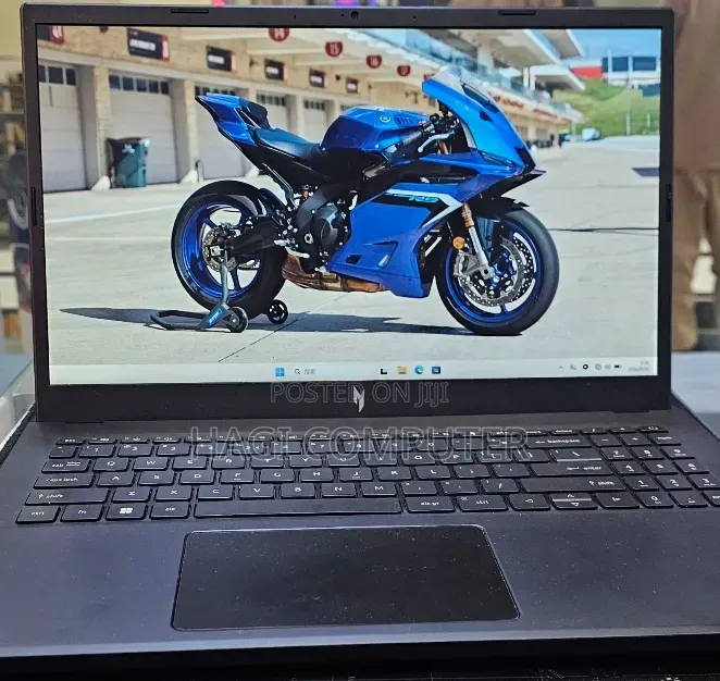 New Laptop Acer Nitro V 15 16GB Intel Core i9 SSD 512GB
