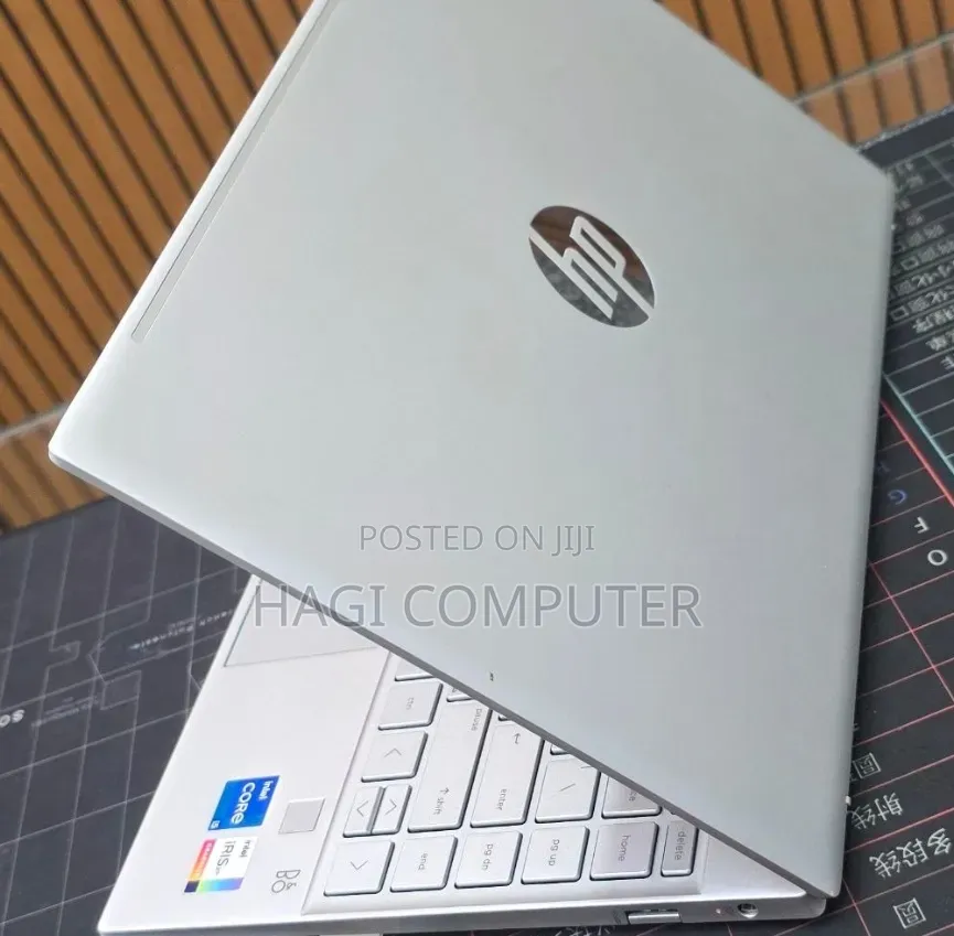 New Laptop HP Pavilion 13 8GB Intel Core i5 SSD 512GB