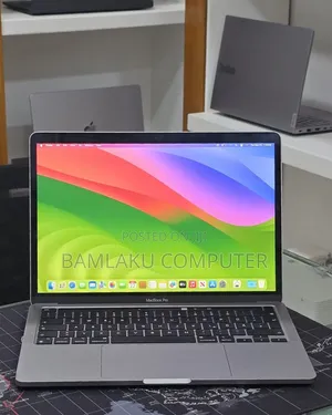 New Laptop Apple MacBook Pro 2020 M1 8GB Apple M1 Pro SSD 256GB