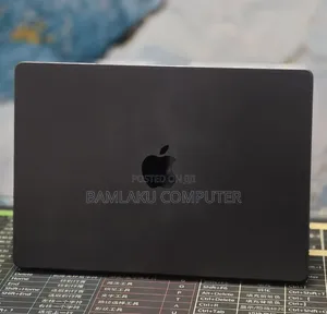 New Laptop Apple MacBook Pro 2024 M4 16GB Apple M4 Pro SSD 512GB