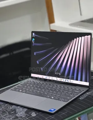 New Laptop Dell XPS 13 16GB Intel Core 5 SSD 512GB