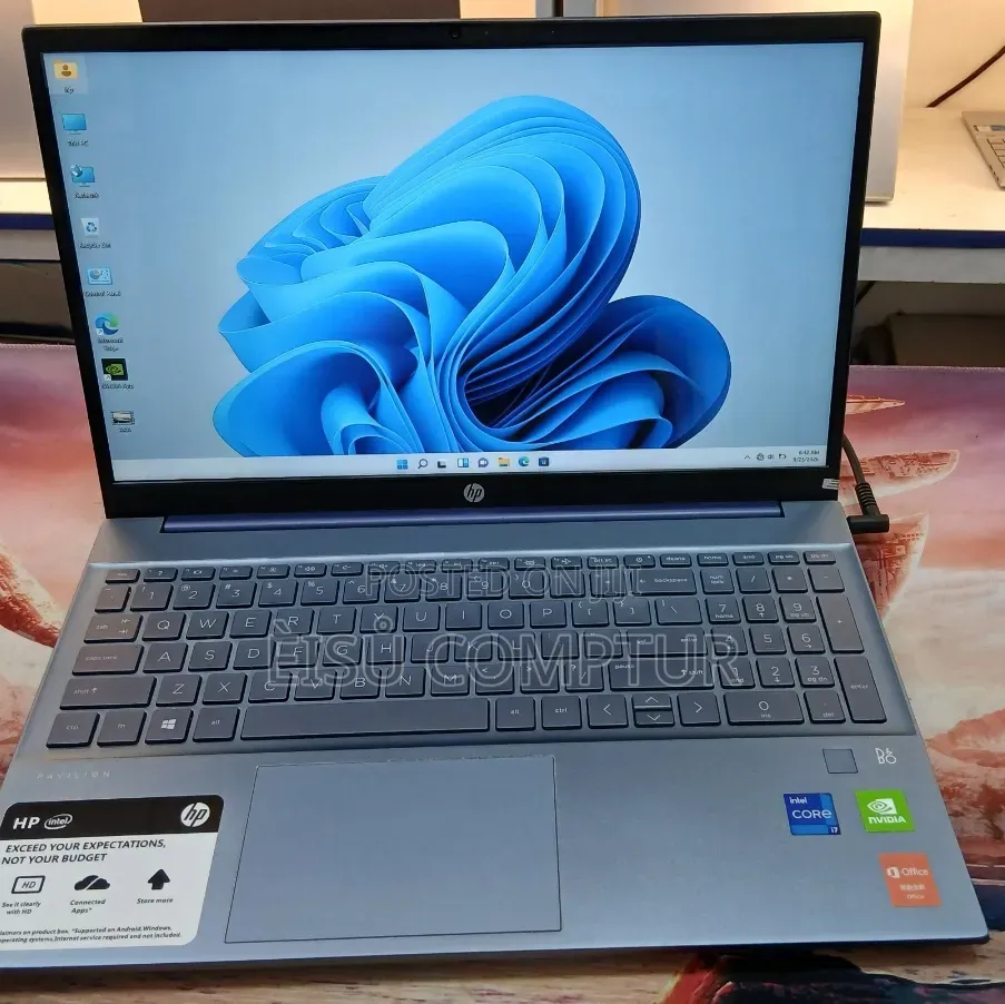 New Laptop HP Pavilion 15 16GB Intel Core i7 SSD 512GB