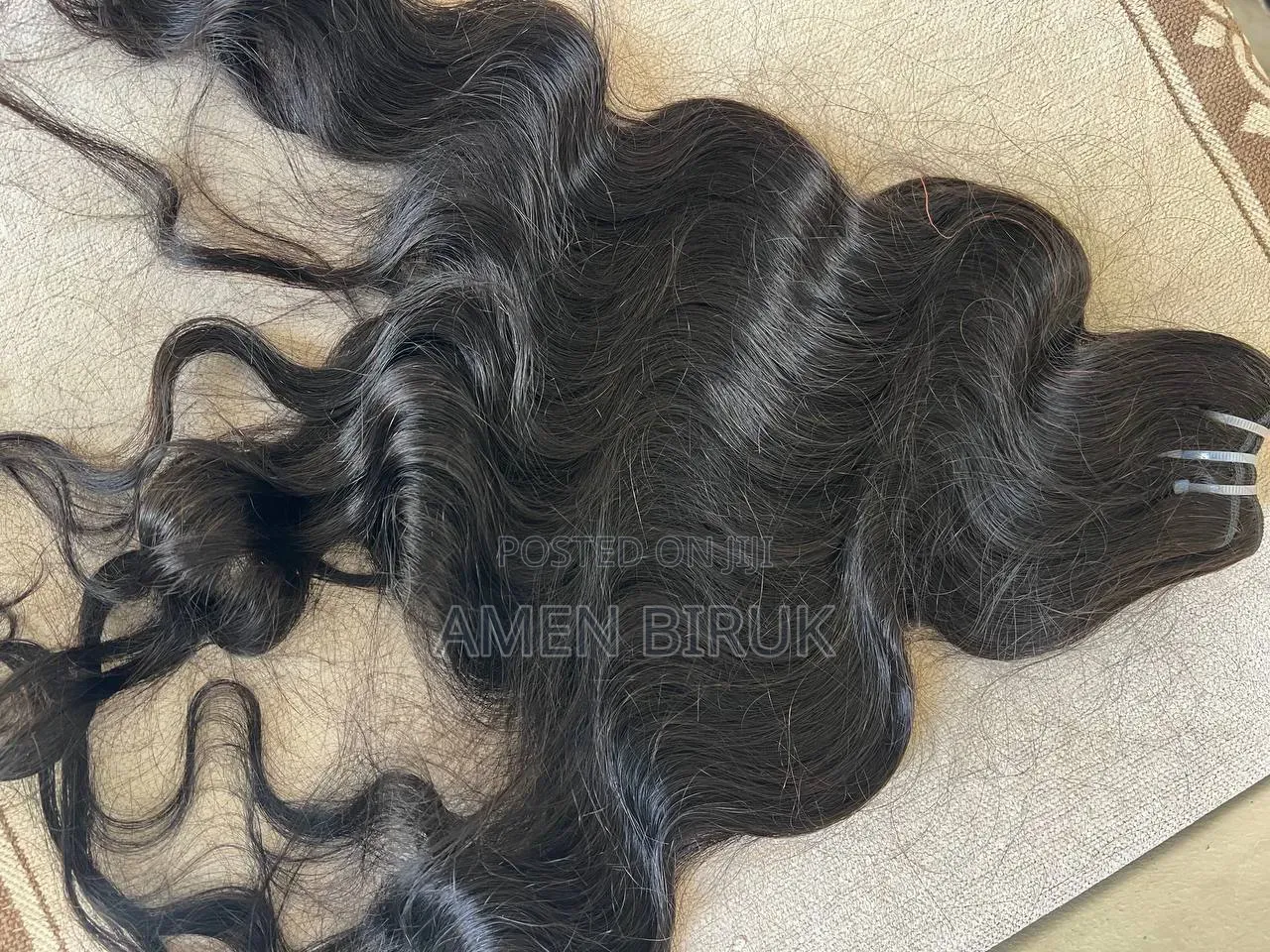 Human Hair Available on Hand With 2pc Bundle
