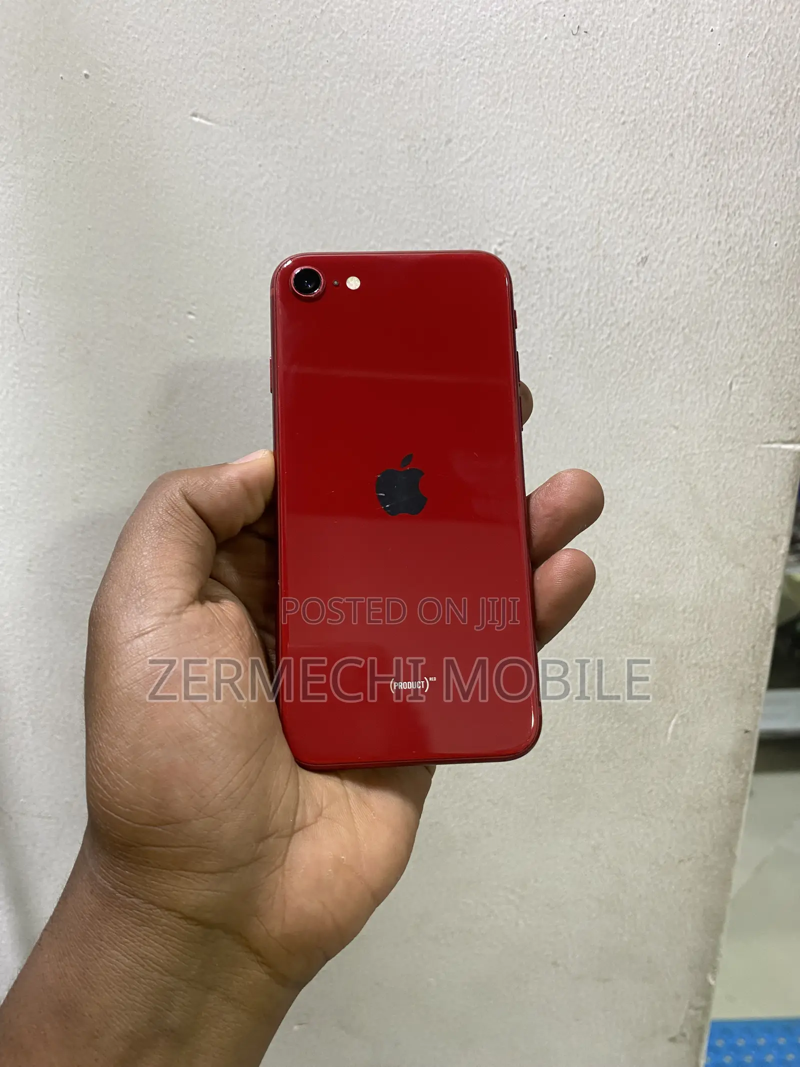 Apple iPhone SE (2020) 64 GB Red