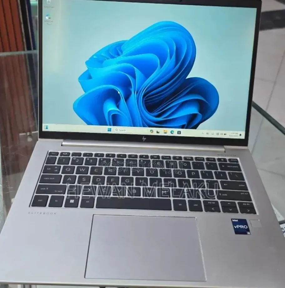 New Laptop HP EliteBook 840 G9 16GB Intel Core i5 SSD 512GB