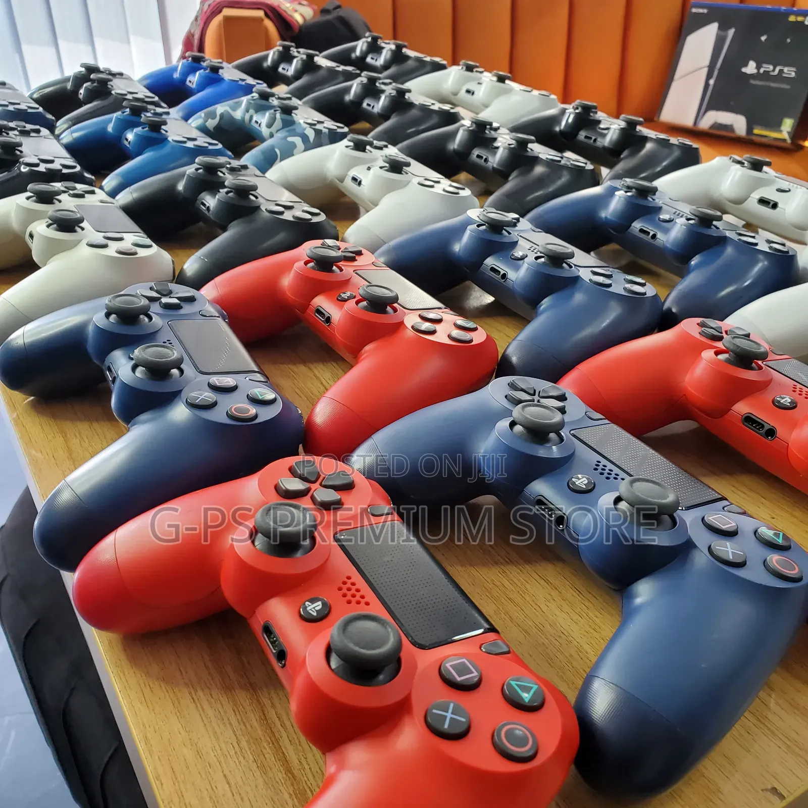 PS4 New Original Joystick Dubai Used በፈለጉት ከለር በብዛት ለሚወስድ እናስረክባለን 
‎