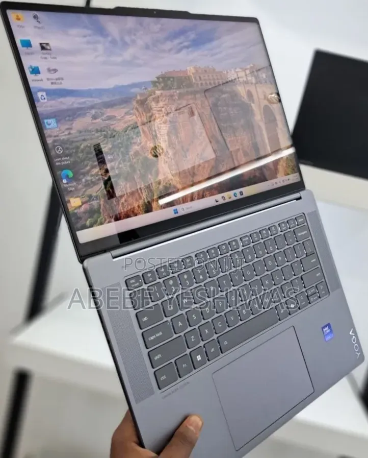 New Laptop Lenovo Yoga 11e 32GB Intel Core Ultra 7 SSD 1T