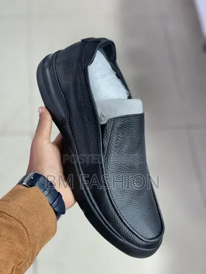 Clark's Black Pebbled Leather Men's Slip-on Shoe
