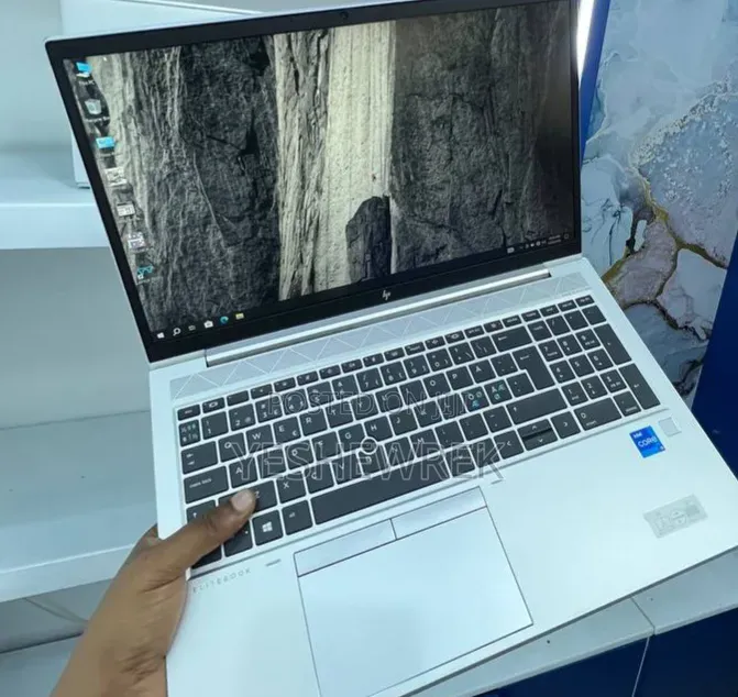 New Laptop HP EliteBook 850 G8 16GB Intel Core i5 SSD 512GB