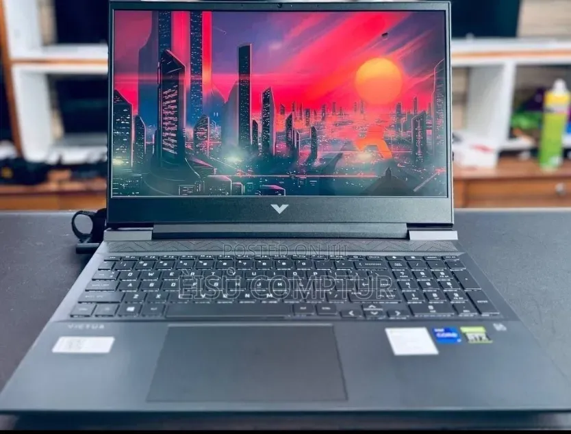 New Laptop HP Victus 15 16GB Intel Core i7 SSD 512GB