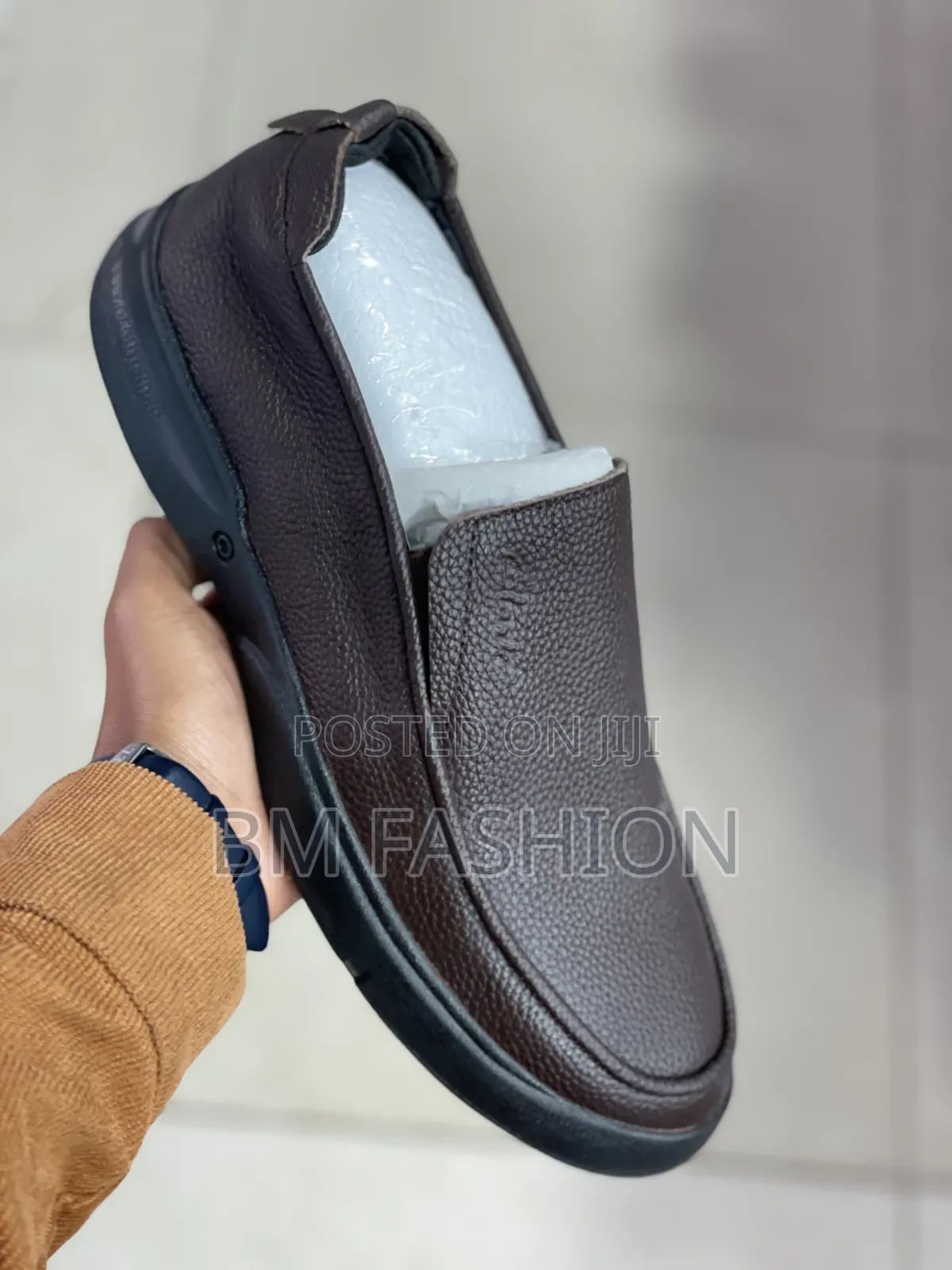 Clark's Brown Leather Slip-on Shoes Elastic Side Gore Panels Flat Sole