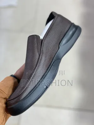 Clark's Brown Leather Slip-on Shoes Elastic Side Gore Panels Flat Sole