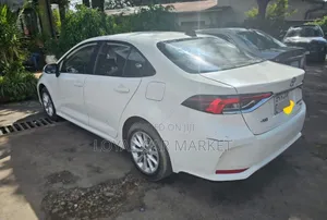 Toyota Corolla L 2022 White