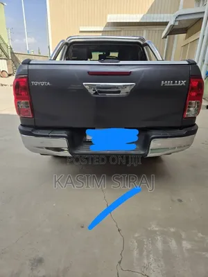 Toyota Hilux Revo Double Cab Deisel 2.4 AWD 2017 Gray