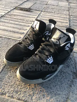 Jordan 4 Black 43 Size
