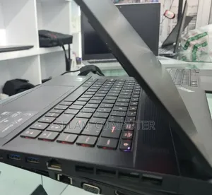 New Laptop MSI Pulse GL66 16GB Intel Core i7 SSD 512GB
