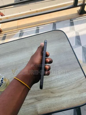 Apple iPhone 11 64 GB Black