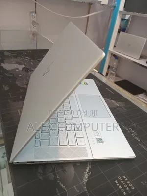 New Laptop HP Envy 15 16GB Intel Core i7 SSD 512GB