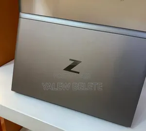 New Laptop HP ZBook Firefly G8 16GB Intel Core i7 SSD 512GB
