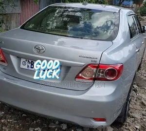 Toyota Corolla 2013 Silver