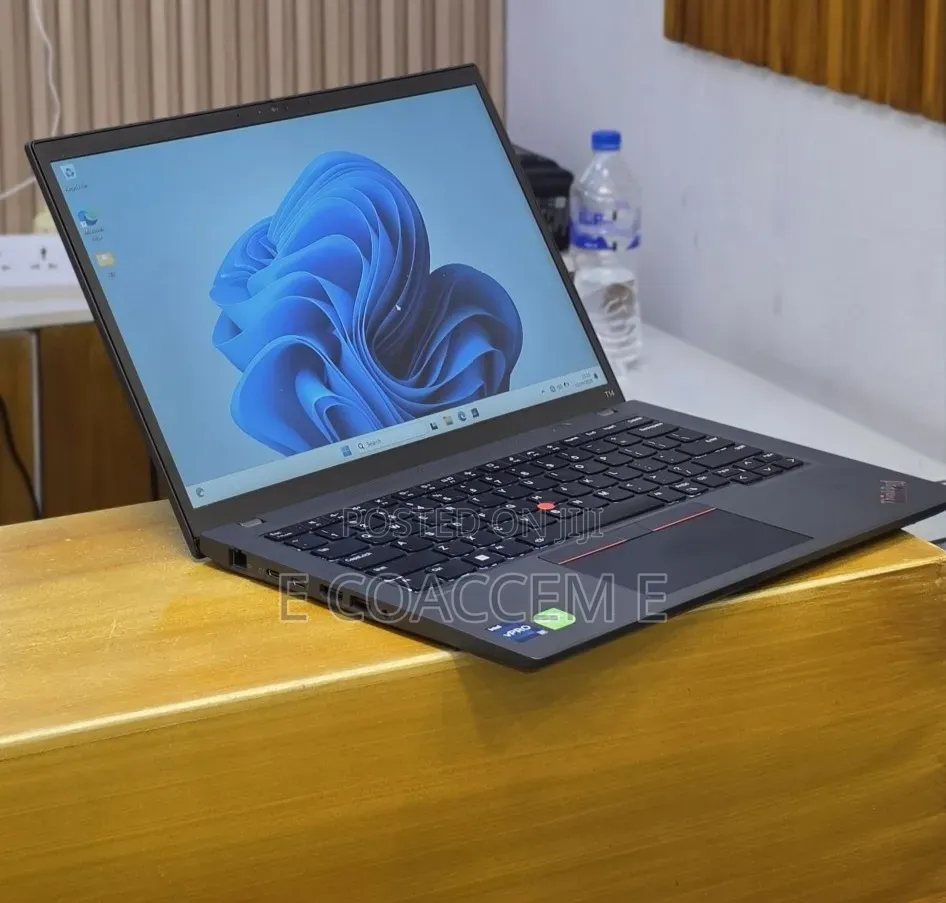 New Laptop Lenovo 16GB Intel Core i7 SSD 512GB