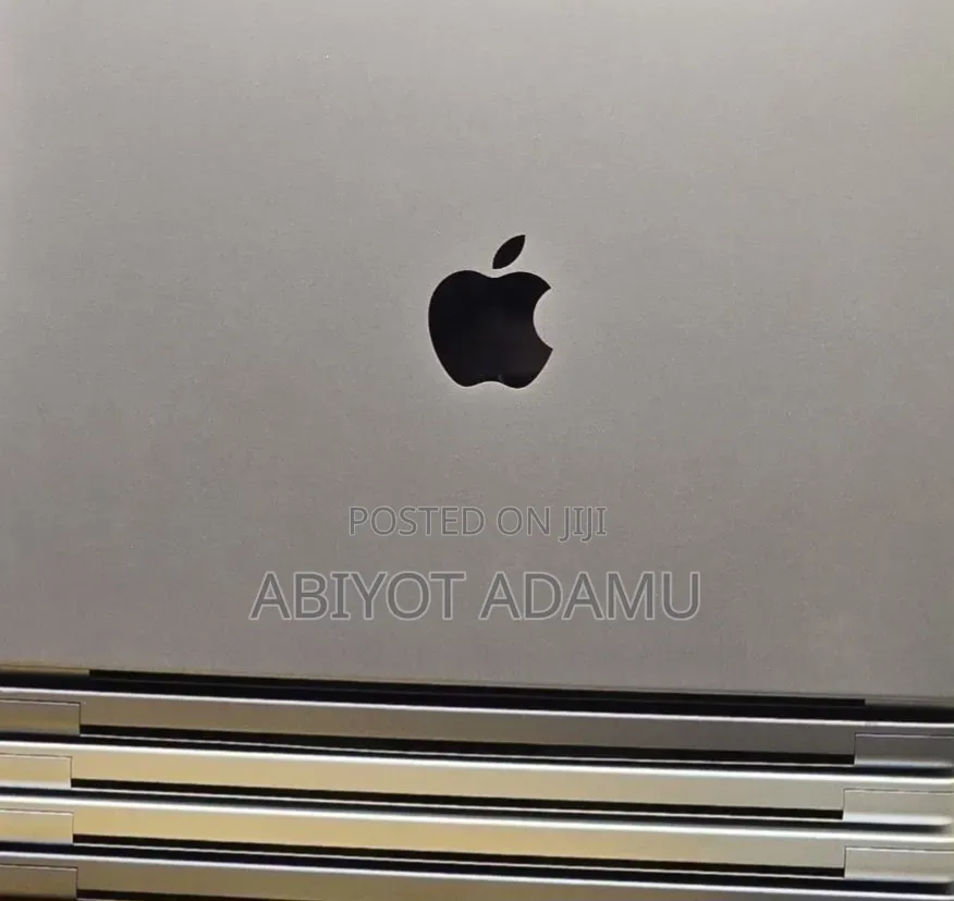 New Laptop Apple MacBook Pro 2021 M1 16GB Apple M1 Pro SSD 512GB