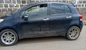 Toyota Yaris 2010 Black